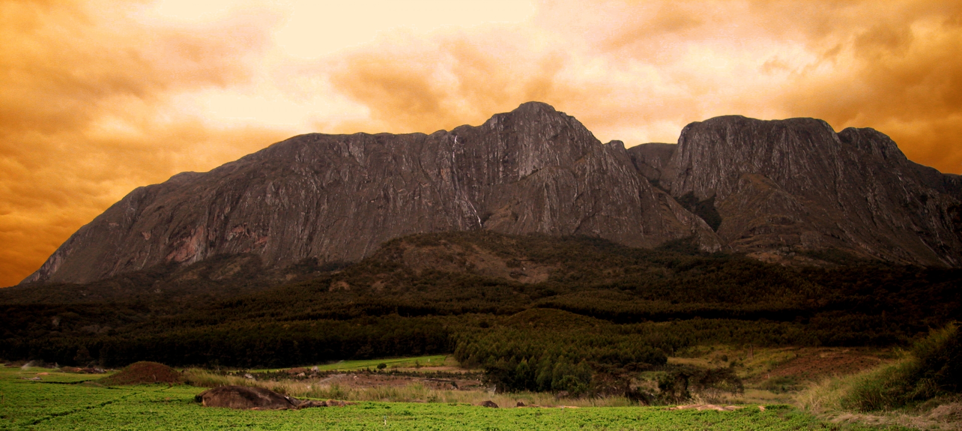 Mount Mulanje and mountain scenery in Malawi